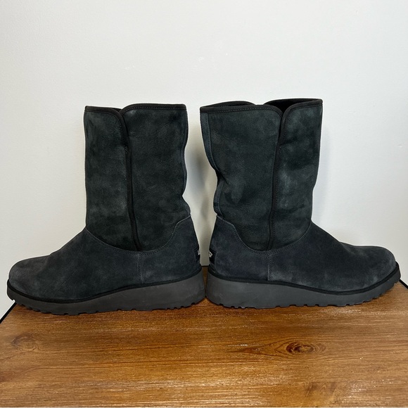 UGG Amie Black Classic Suede Leather Boots Size 11 - Picture 7 of 11